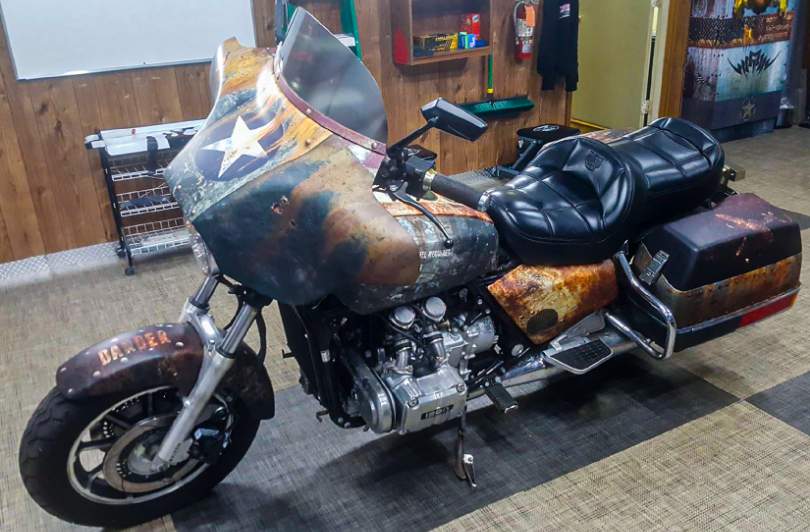 Young Signs image 02